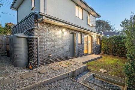 Effortless lifestyle in a great location! - Photo 2