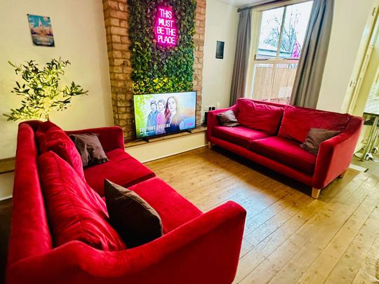 New Fully Refurbed property in Nottingham NG7 - QMC / City Hospital Room 2 - Photo 1