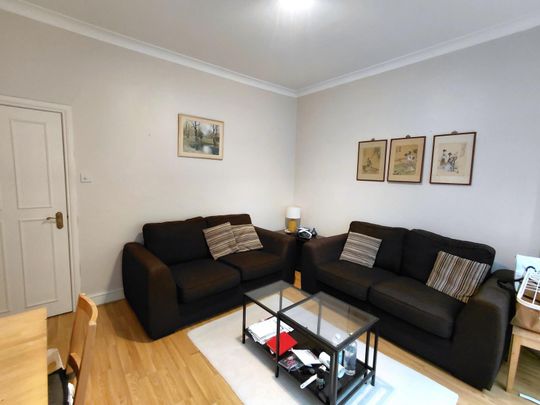 Finchley Road, London, NW11 - Photo 1