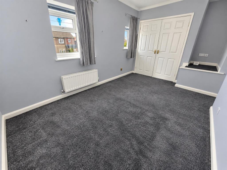 3 bedroom semi-detached house to rent - Photo 4