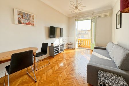 NICE CENTRE BD DUBOUCHAGE GRAND 2P MEUBLE DERNIER ETAGE BALCONS - Photo 4