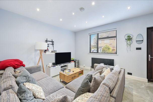 Gladstone Road, Surbiton - Photo 1