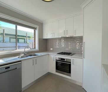 Modern & Stylish! - Photo 6