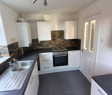3 bedroom detached house to rent - Photo 4