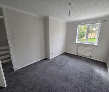 Boscundle Avenue, Falmouth, TR11 - Photo 2