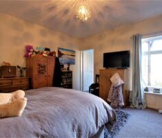 2 BEDROOM House - Terraced - Photo 3