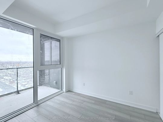 1007 The Queensway #1510 - Photo 1