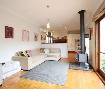 9 Helen Street, East Geelong - Photo 1