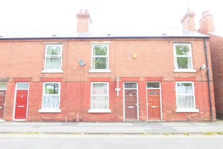 2 bedroom terraced house to rent - Photo 4
