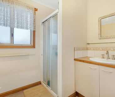 2/111 George Street, DEVONPORT - Photo 6