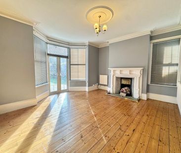4 bedroom semi-detached house to rent - Photo 3