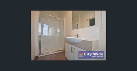 4 Bedroom Furnished Townhouse with 3 bathrooms close to UNI - Photo 2