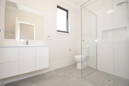 Bright 5 Bedders for Lease!!! - Photo 2