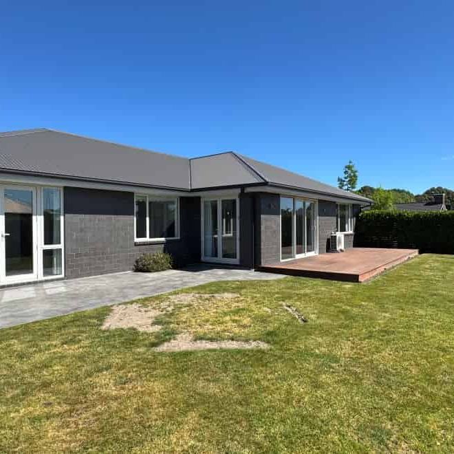 Perfect Family Living in Prestons - Photo 1