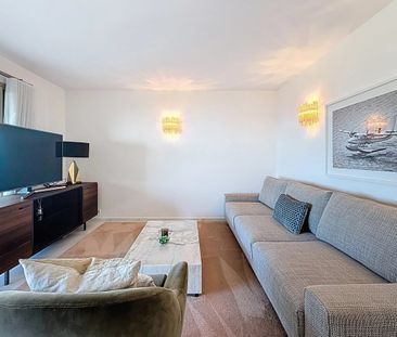 Superbe appartement de 3 pièces rénové avec vue mer - Photo 3