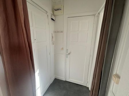 Location Appartement 1 pièce 22m² BOURG LA REINE 92340 - Photo 4