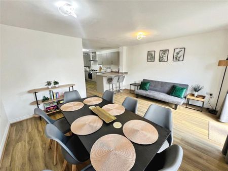 4 bedroom terraced house to rent - Photo 4