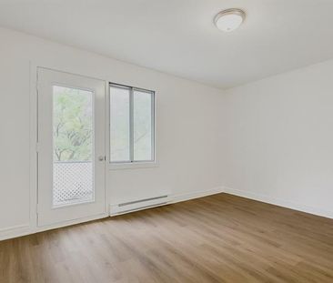 9332 12e Avenue - Photo 1