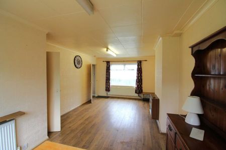 3 bedroom semi-detached house to rent - Photo 3