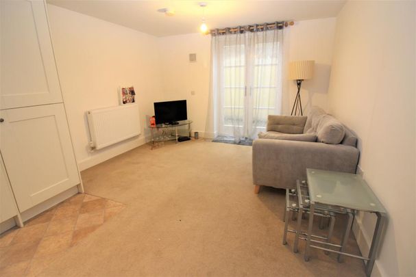 1 bedroom ground floor flat to rent - Photo 1