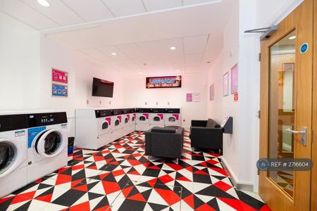 1 bedroom in a house share to rent - Photo 5