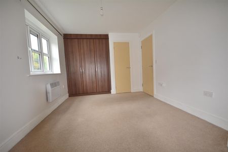 94 Highfields Park Drive, Darley Abbey, Derby, DE22 1JU - Photo 4