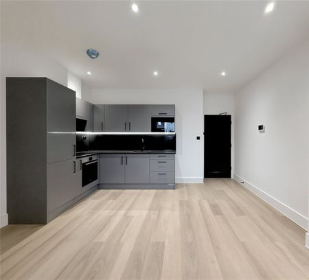 Rye Close, Fleet, Hampshire, GU51 - Photo 2