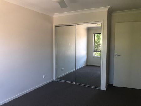 Modern, Centrally Located Townhouse – Available Soon! - Photo 5