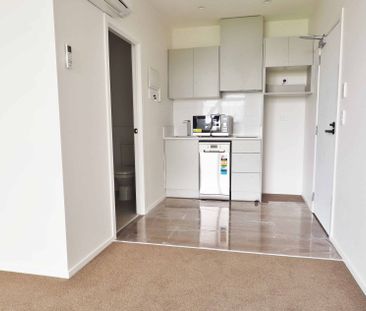 Studio living! - Photo 1