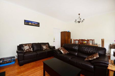 3 bedroom maisonette to rent - Photo 2