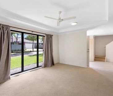 Large Family Home At The Top of Buderim - Photo 3