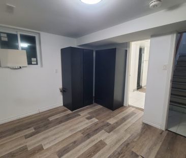 For Lease - 6 Stonecrop Lane, Toronto, Ontario - Photo 2