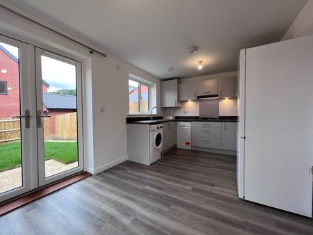 3 bedroom semi-detached house to rent - Photo 5