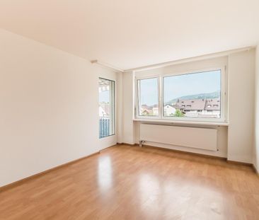Helle wunderschöne neu renovierte 4.5-Zimmer-Wohnung an zentraler L... - Photo 2