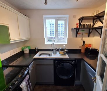 2 Bed Flat, Franklin Court, BS1 - Photo 5