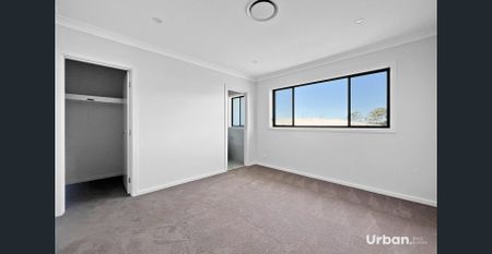 4 Bedroom Family Home - Photo 5