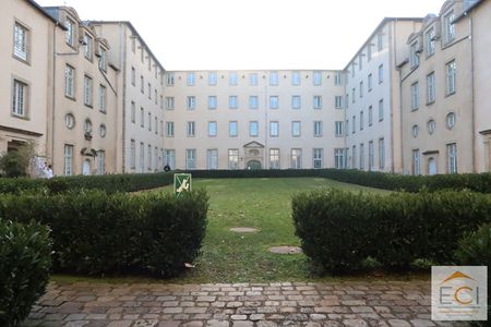 T1 Bis meublé - Quartier Mairie - Photo 2