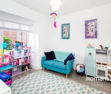 5 bedroom detached house to rent - Photo 4