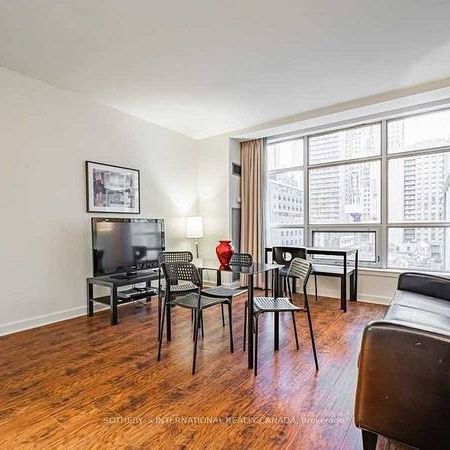 Furnished 1 Bedroom, 1 Bathroom - Soho Metropolitan - Photo 4