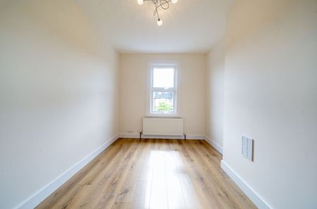 Aston Road, Raynes Park, SW20 8BE - Photo 2