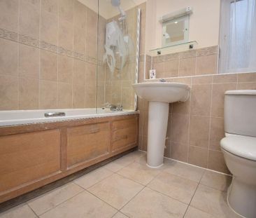 2 bedroom terraced house to rent - Photo 6