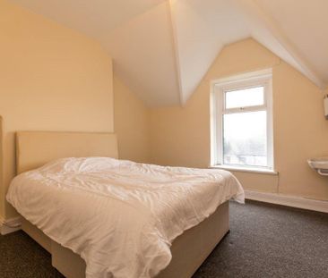 Albany Road, CARDIFF - Photo 1