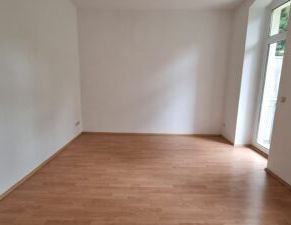 Schillerstr. 7, Wohnung 1 ~~~ Balkon, Bad mit Wanne, Abstellraum, Keller - Photo 1