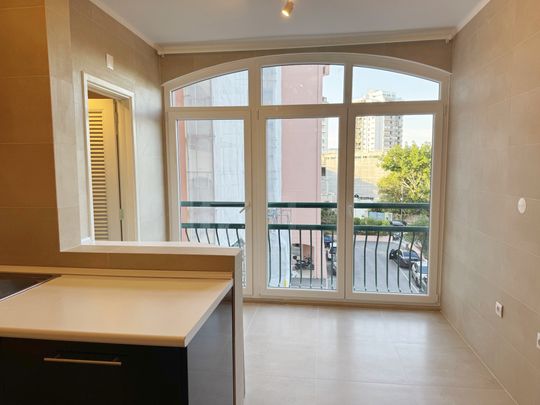 Apartamento T2 remodelado na Gandarinha - Photo 1