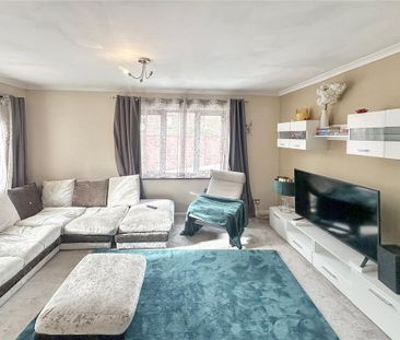 4 bedroom end of terrace house to rent - Photo 3