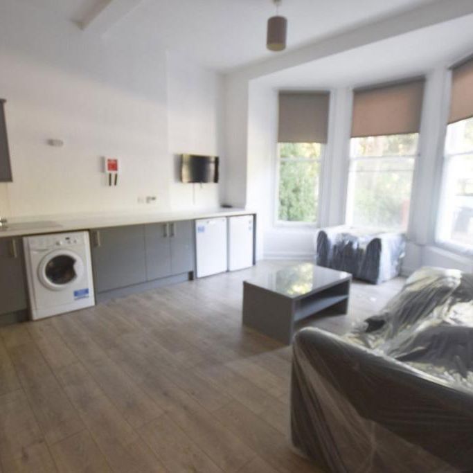 3 bedroom apartment to rent - Photo 1