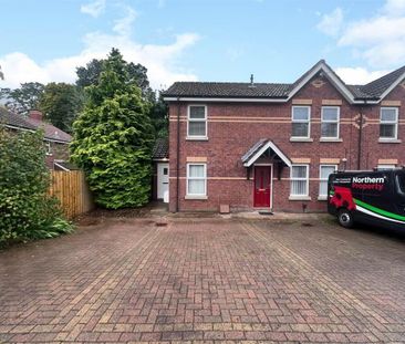 Apt 11, Oakvale Court, Dunmurry, Belfast, BT17 0PR - Photo 2