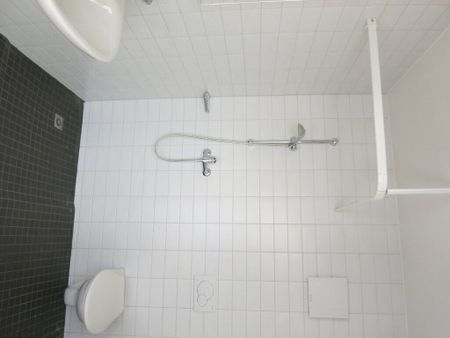 Moderne Stadtwohnung im Zentrum von Biel - Photo 3