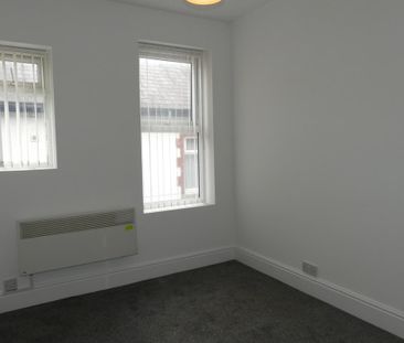 2 bedroom property to rent - Photo 1