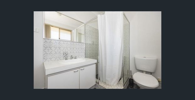 Spacious 3x2 Family Home on a Massive Block – Clarkson - Photo 1